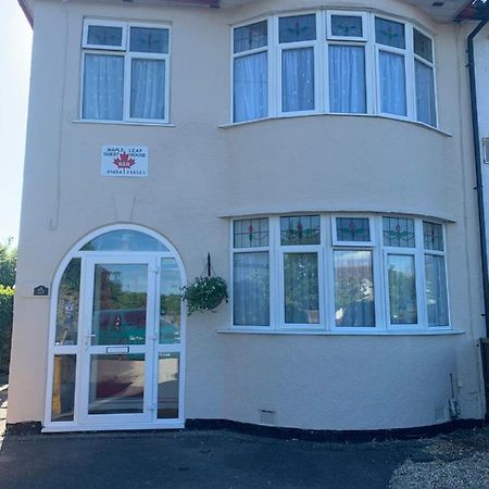 Maple Leaf Guest House Almondsbury Zewnętrze zdjęcie