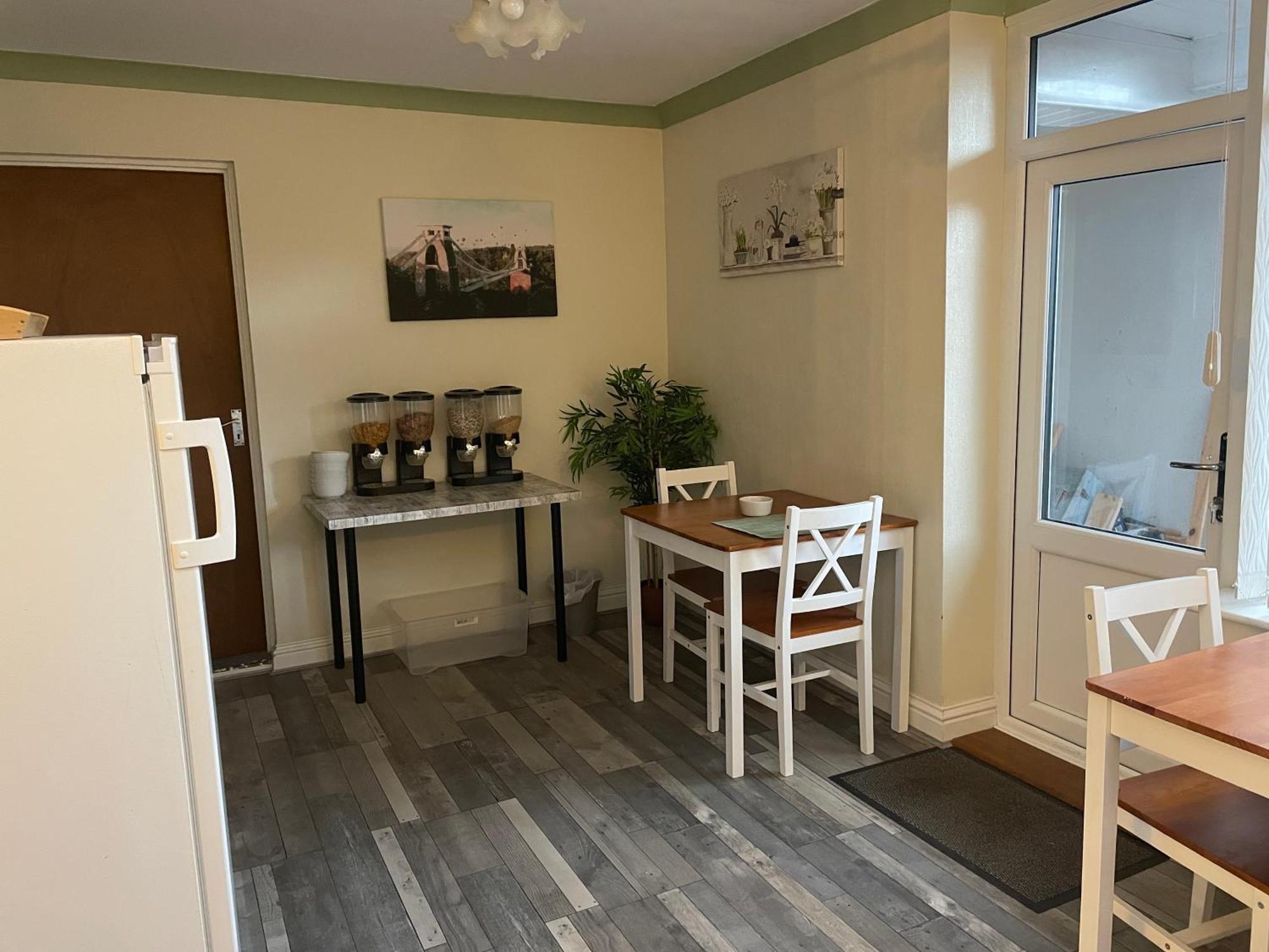 Maple Leaf Guest House Almondsbury Zewnętrze zdjęcie